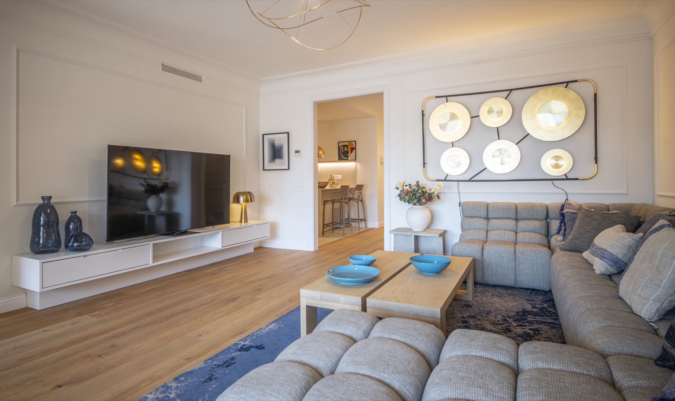 Suite Alba living room, view 05