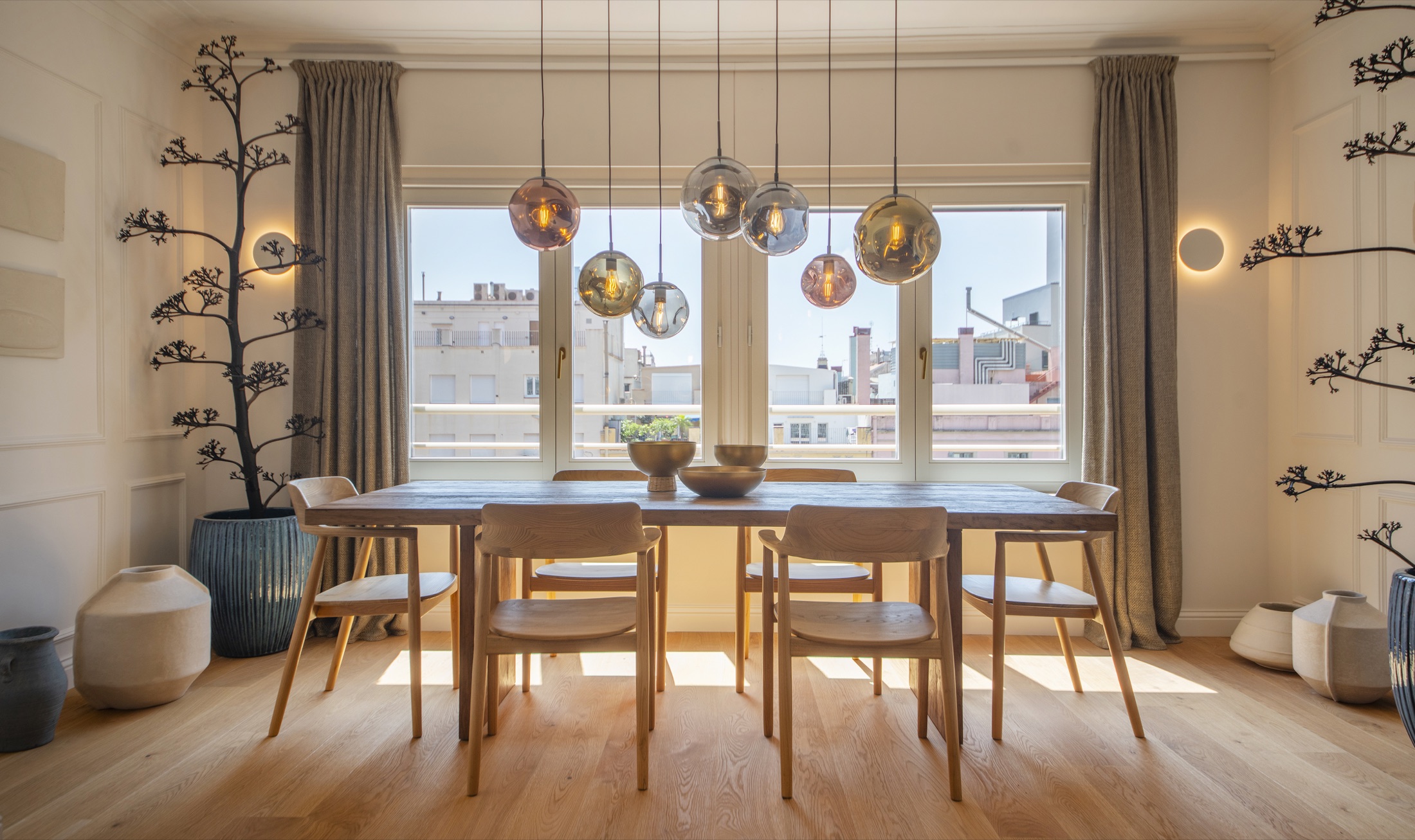 Suite Alba dining room, view 01