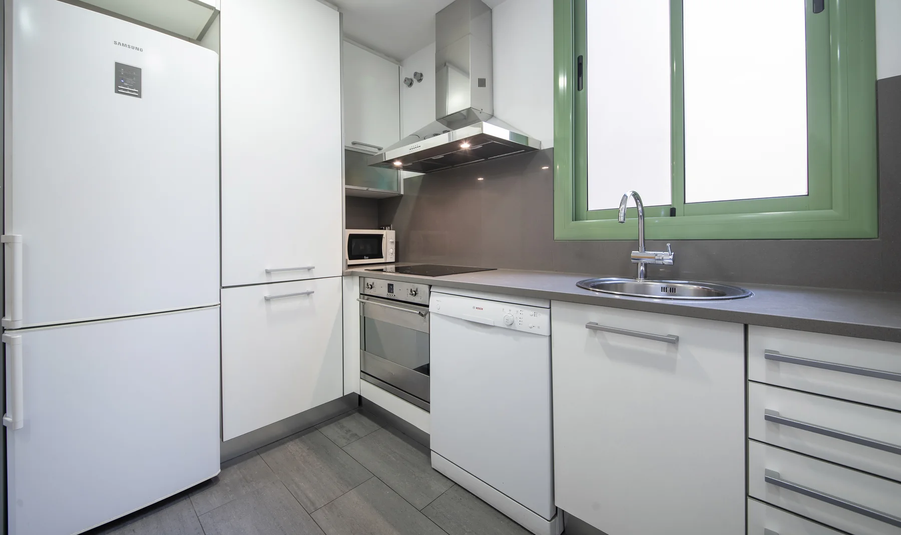 Suite Celia fully equipped kitchen detail 4