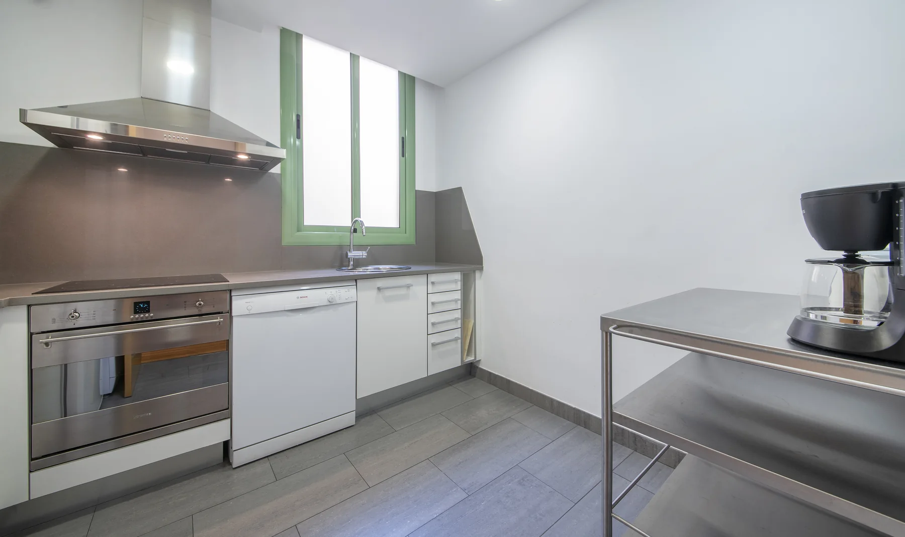 Suite Celia fully equipped kitchen detail 5
