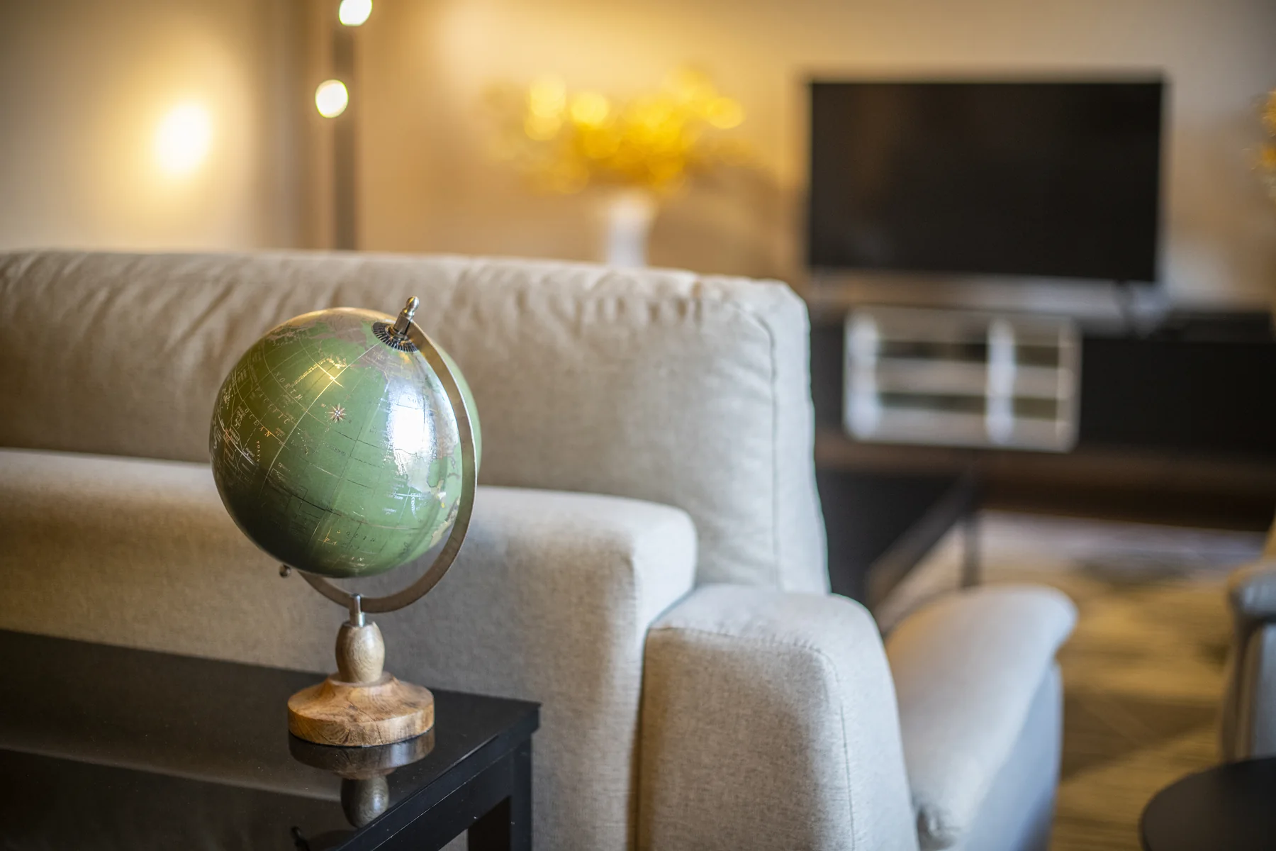 Suite Celia spacious living room detail 34