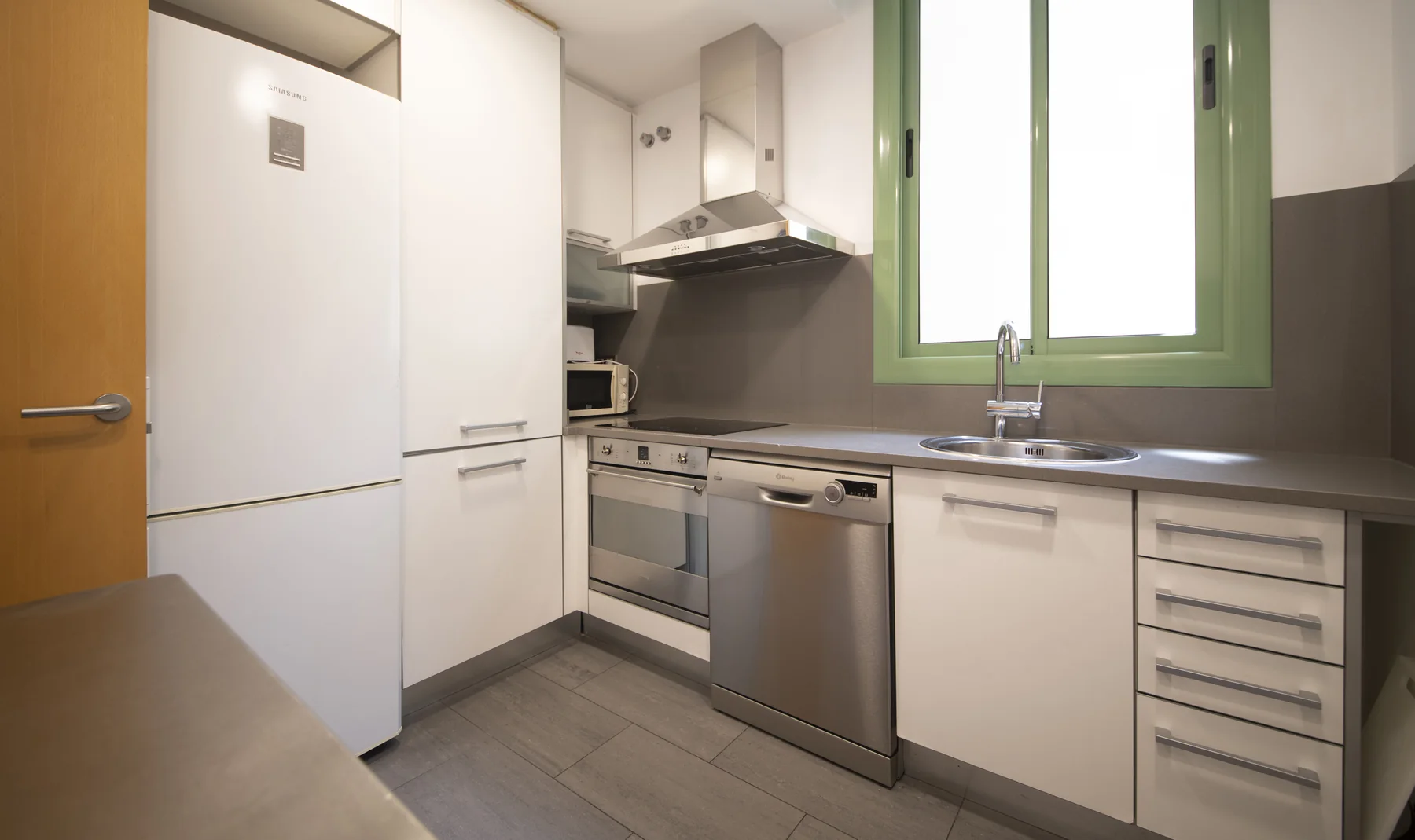 Suite Celia fully equipped kitchen detail 54