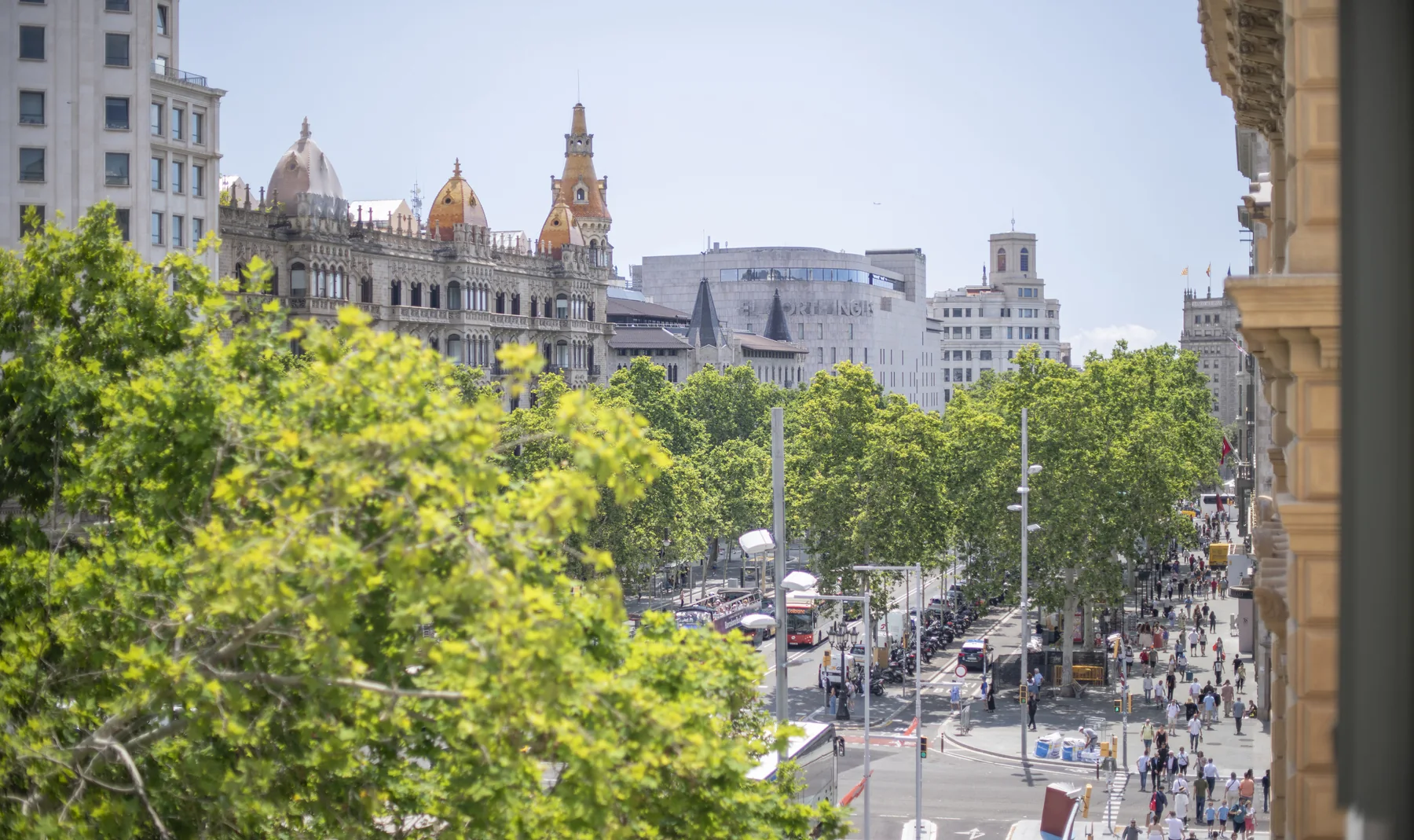 Suite Celia passeig de gràcia balcony and city view 61