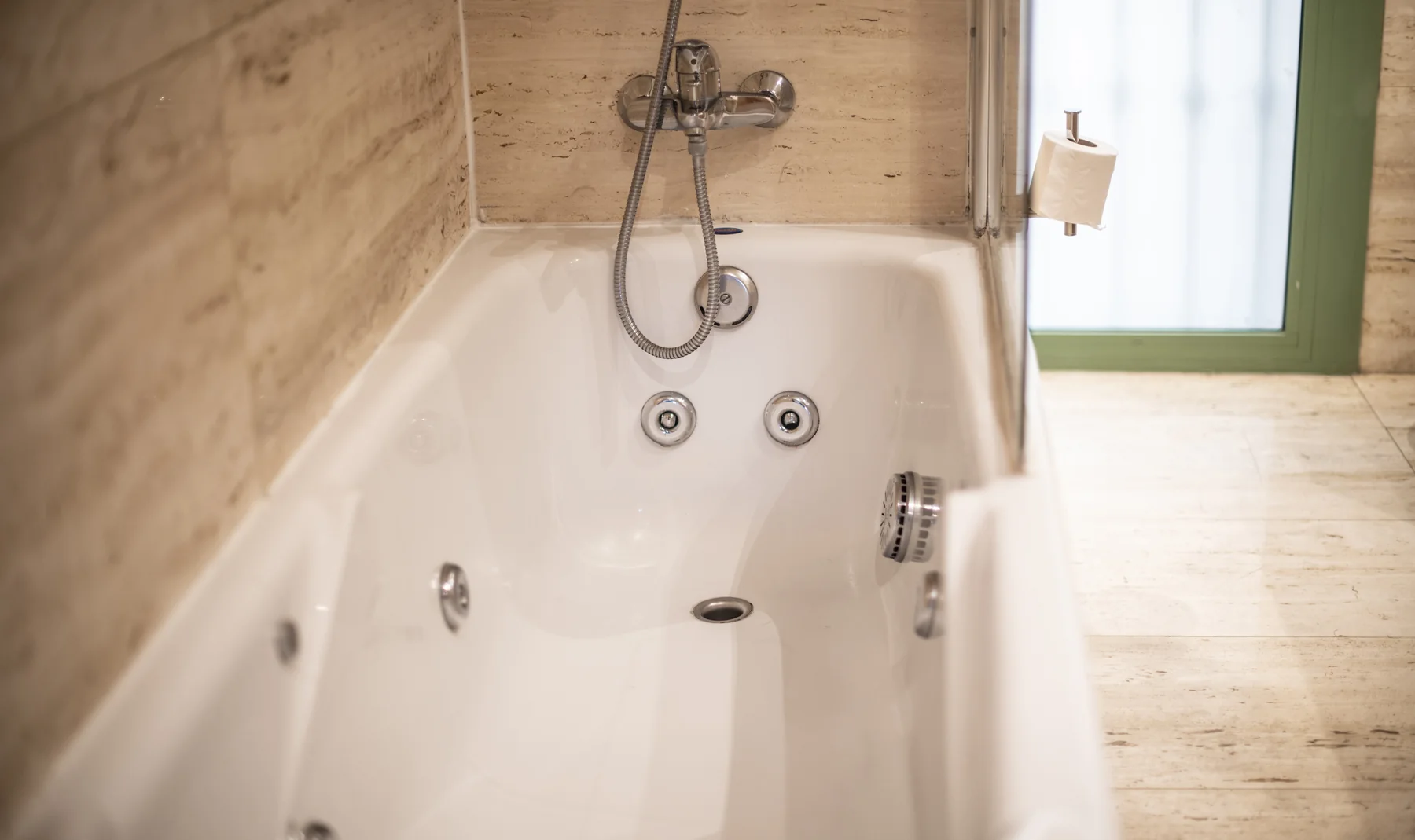 Suite Celia marble bathroom detail 77