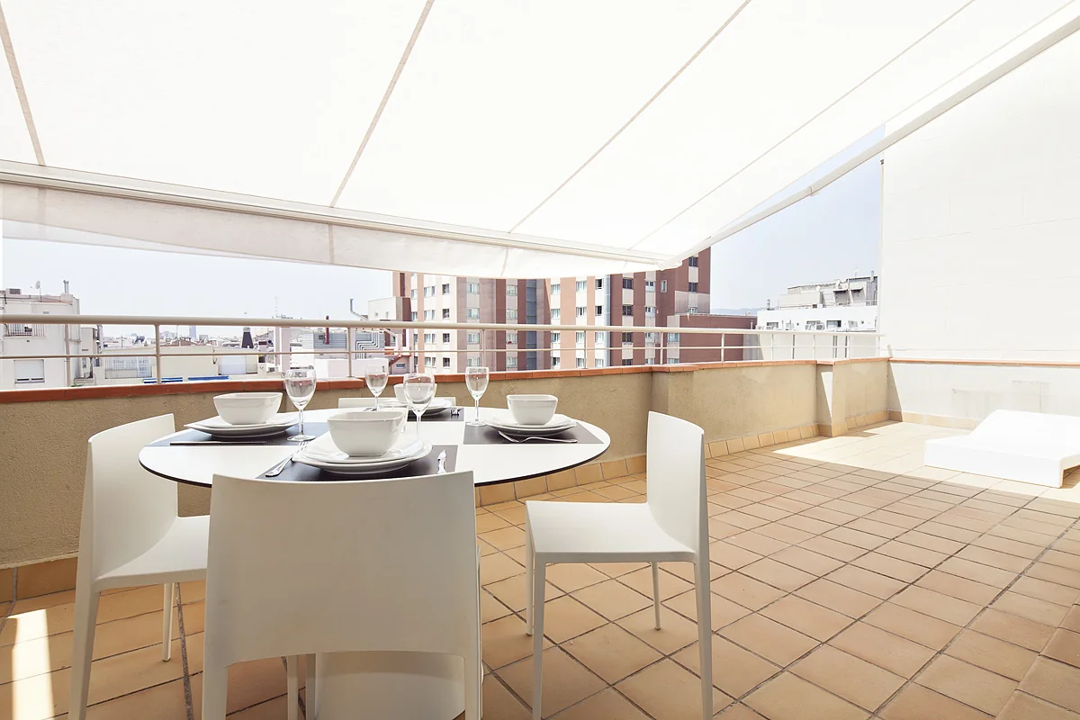 Suite Divina wide terrace dining area