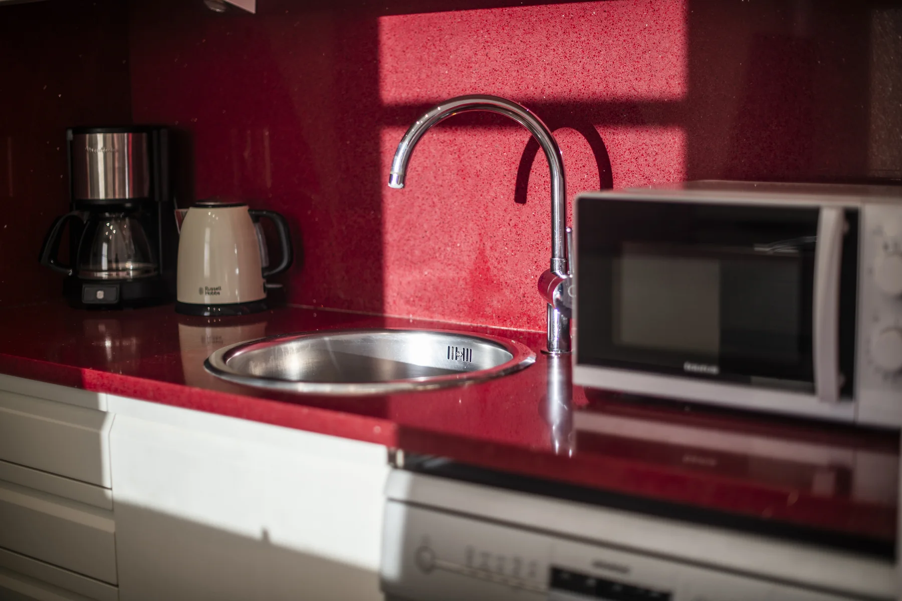 Suite Divina coffee station, sink and microwave