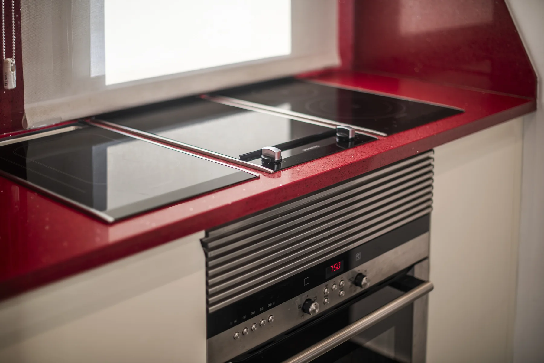 Suite Divina induction cooktop and oven