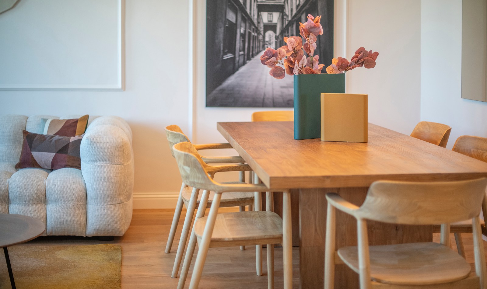 Suite Laia living and dining, view 07
