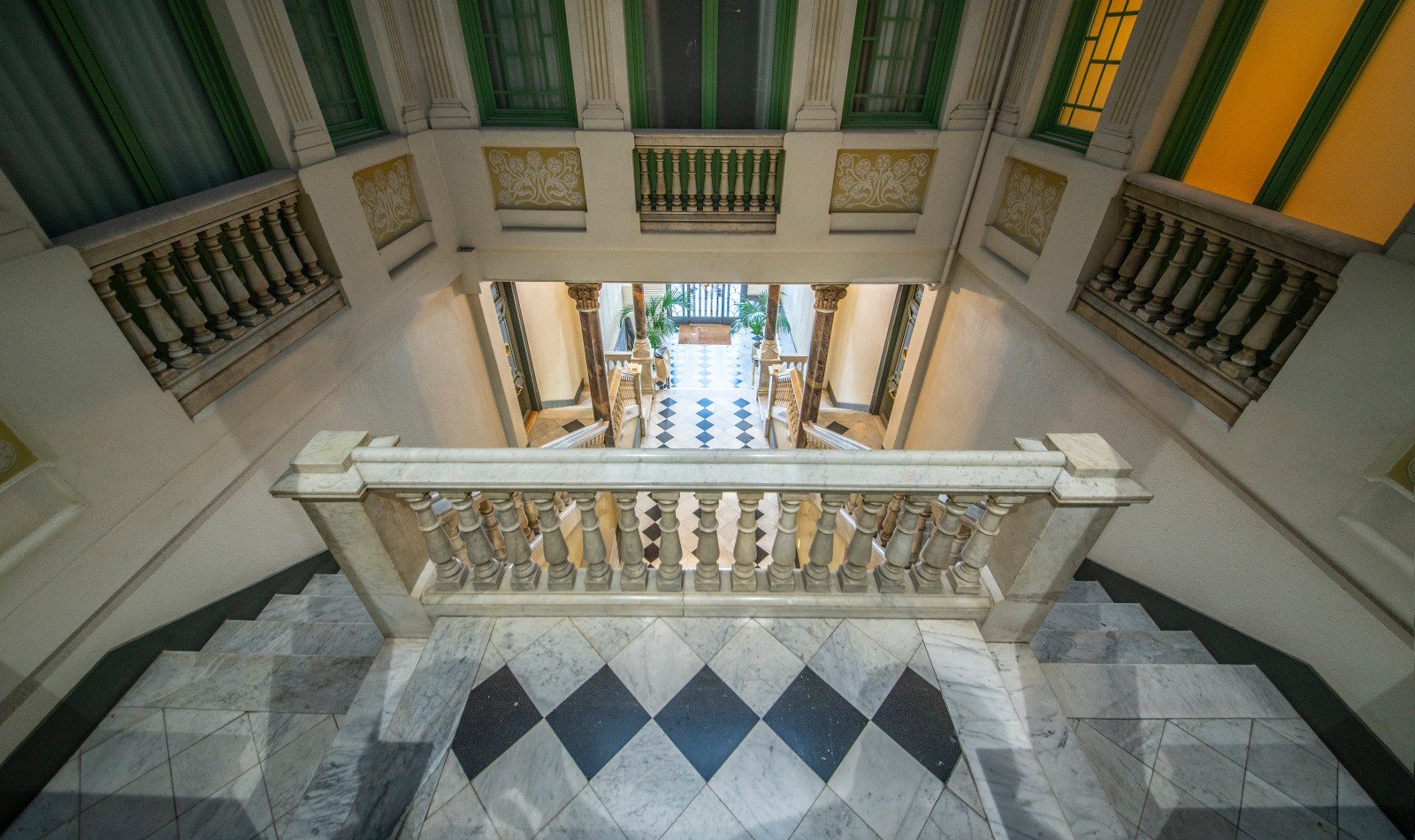 Suite Laia building & address, view 05