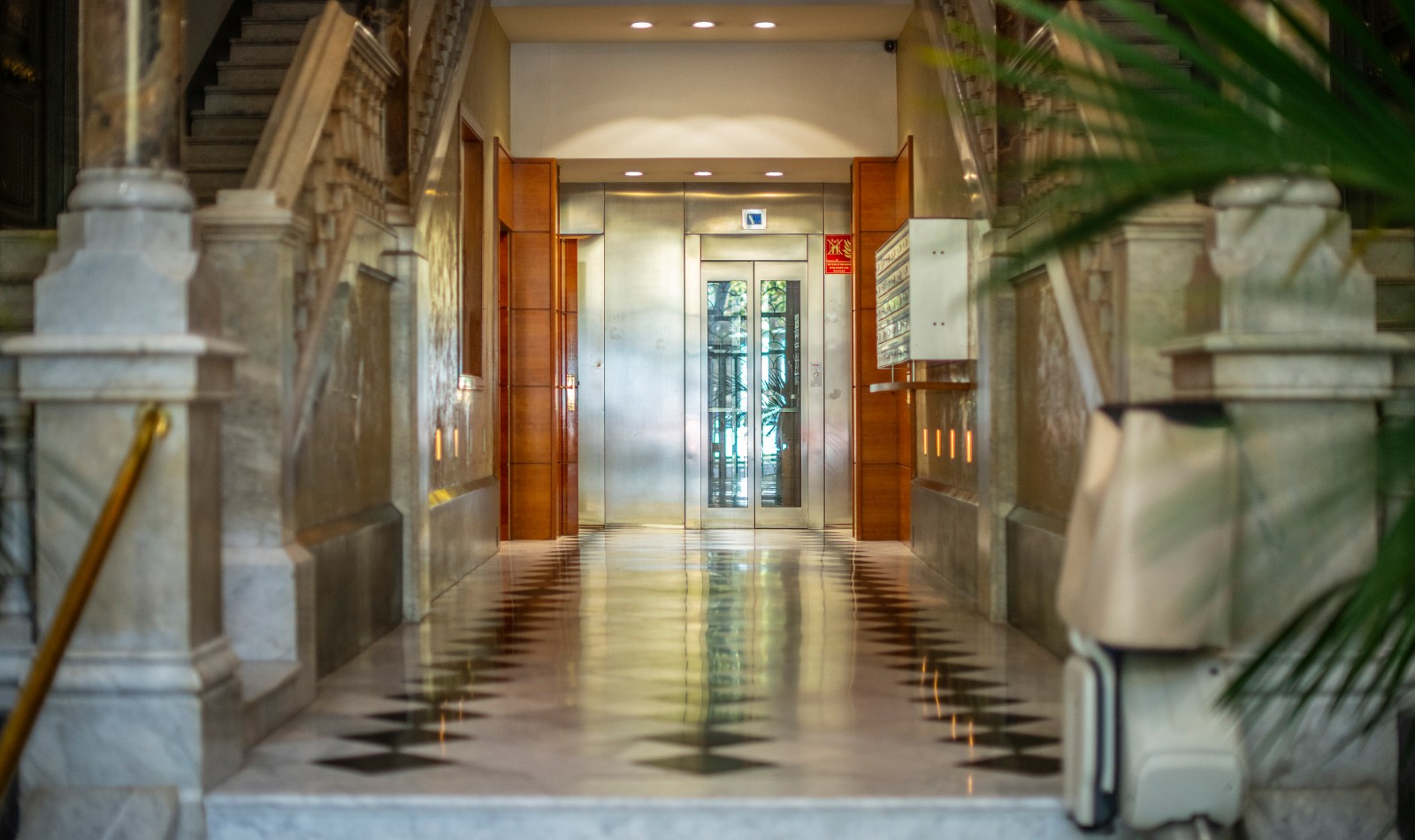 Suite Laia building & address, view 08