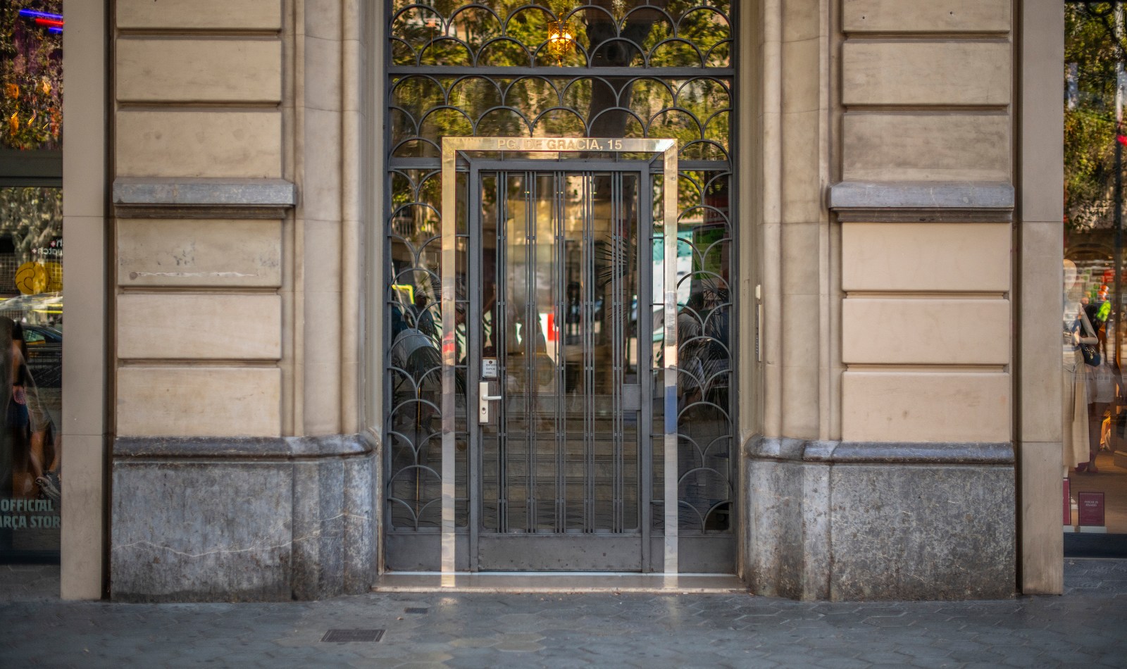 Suite Laia building & address, view 11