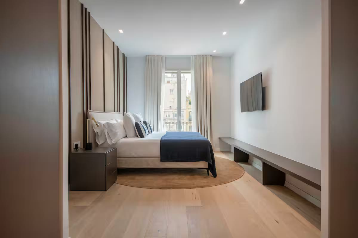 Suite Prestige bedroom 2 with a king bed